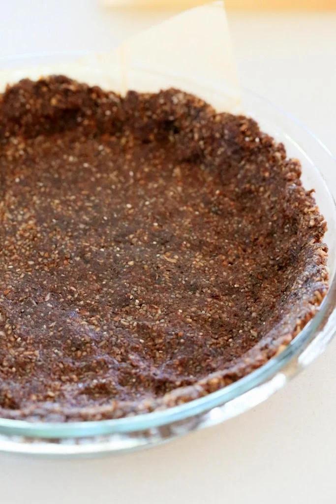 Vegan Salted Caramel Chocolate Pie | Pitzn