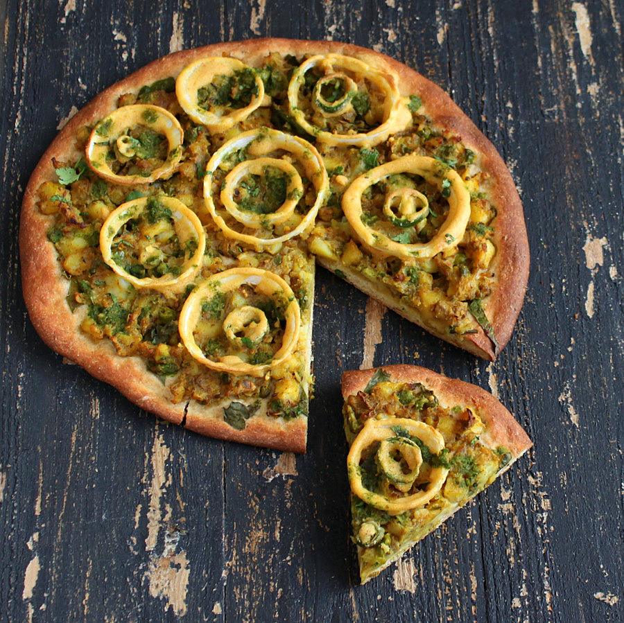 Pitzn: Samosa Pizza
