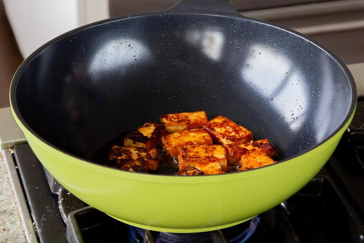 gochujang tofu in the frying pan, after cooking