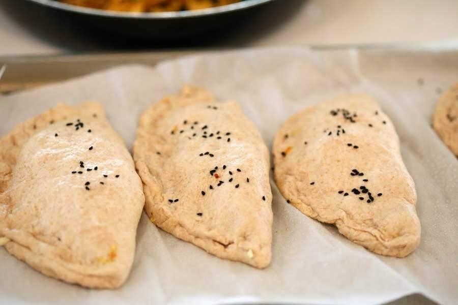 Vegan Naan Calzones | Pitzn