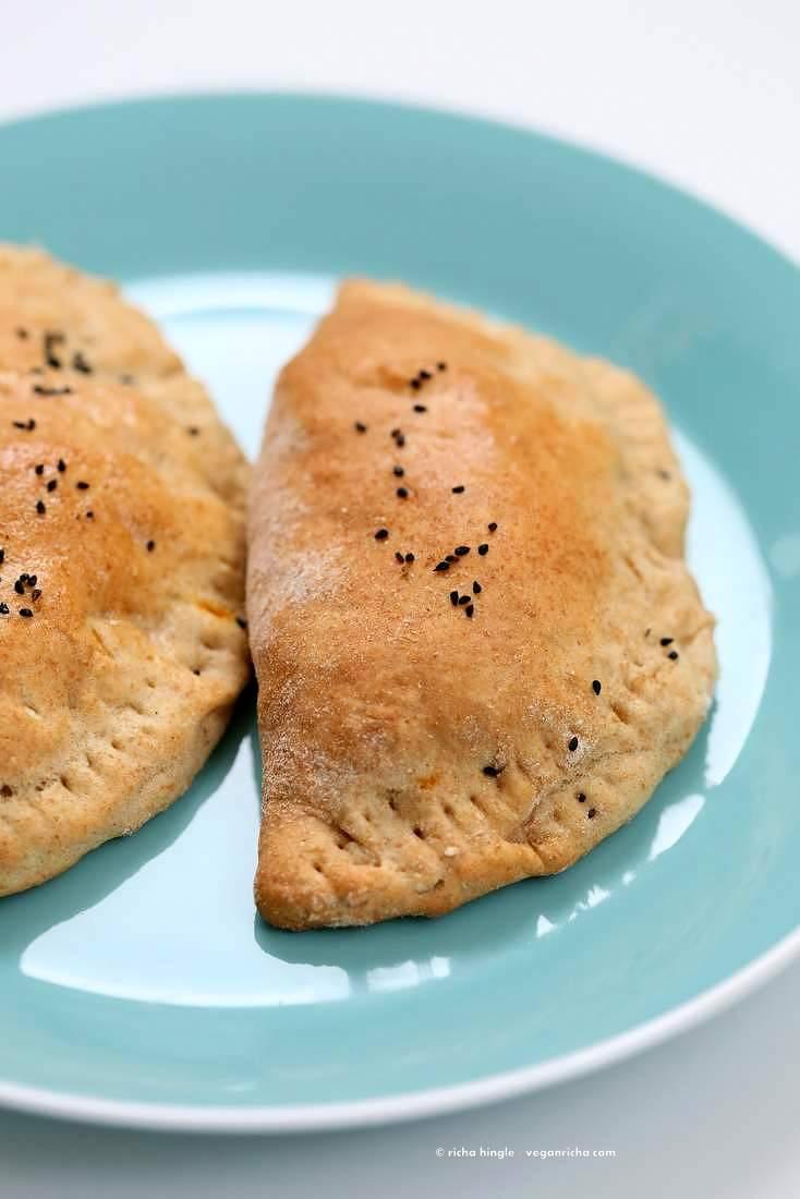 Vegan Naan Calzones | Pitzn