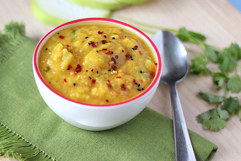 Squashlove: Pigeon Pea soup with Opo squash/Bottle gourd (Lauki waali Toor Dal) Vegan, glutenfree