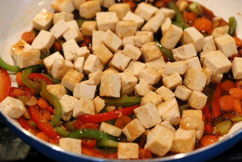 Sticky Ginger Sesame Tofu and Veggie stir fry with vermicelli or maifun noodles. Easy weekday Dinner. Vegan Gluten-free nut-free Recipe. Use chickpeas or more veggies to make Tofu-free | VeganRicha.com