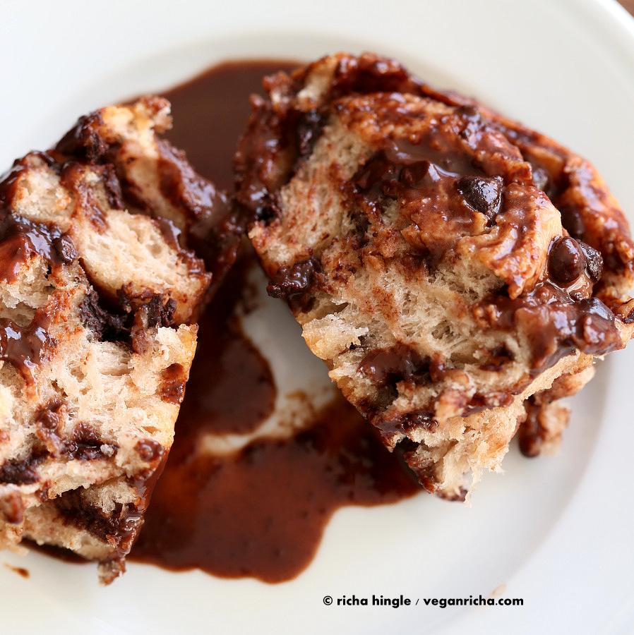 Strawberry Chocolate Cinnamon Rolls | Pitzn