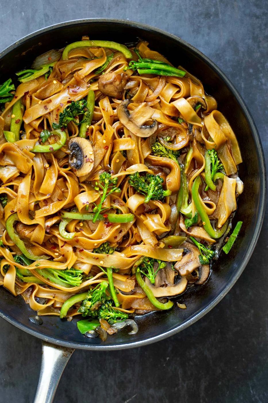 Vegan Thai Skillet Noodles (Drunken Noodles)
