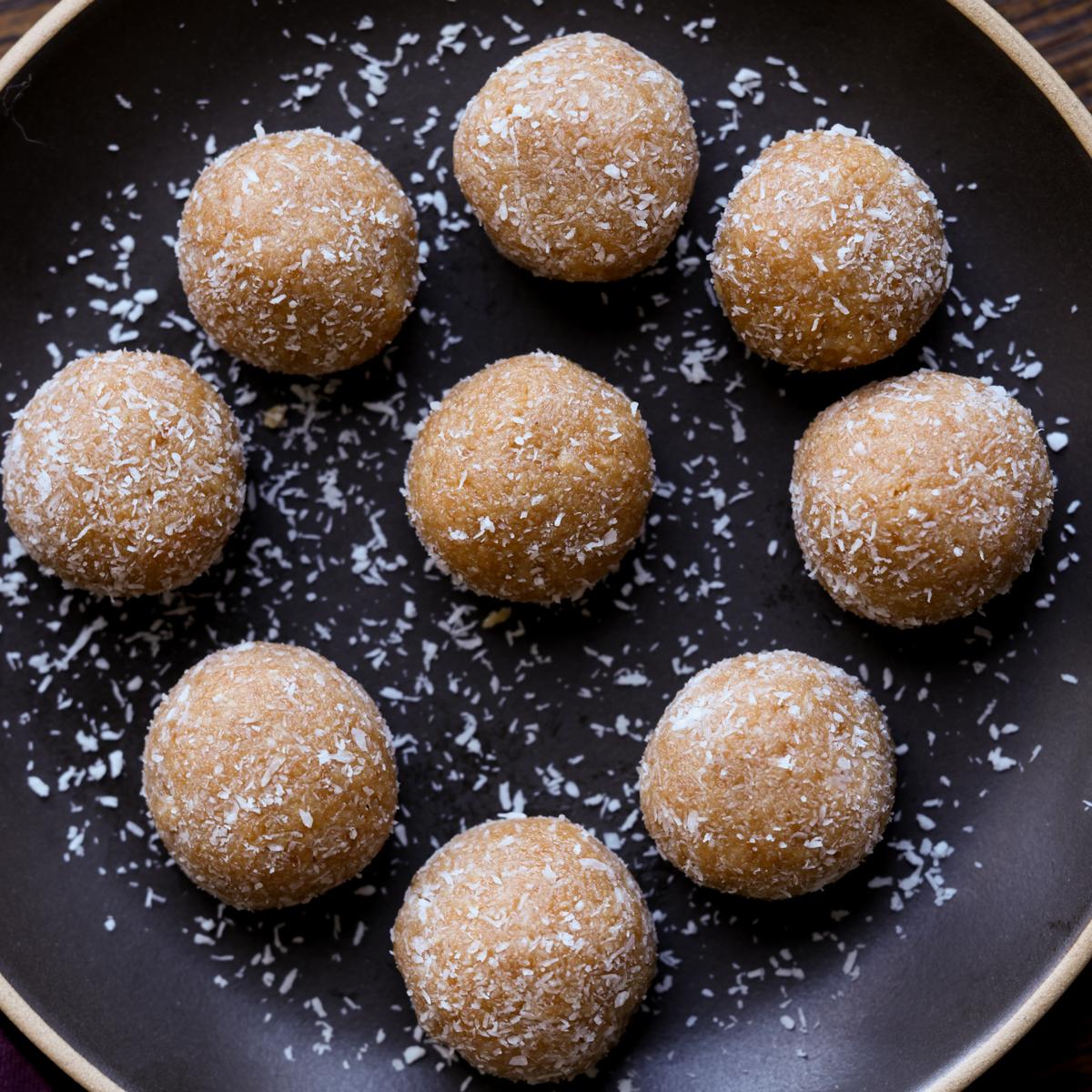 Toasted Coconut Ladoo(Cardamom Coconut balls)