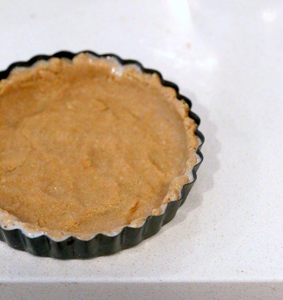 Easy Vegan Cheesecake. Baked Vegan Cheesecake Recipe with Cashews and non dairy yogurt. Soy-free Gluten-free Recipe. | VeganRicha.com