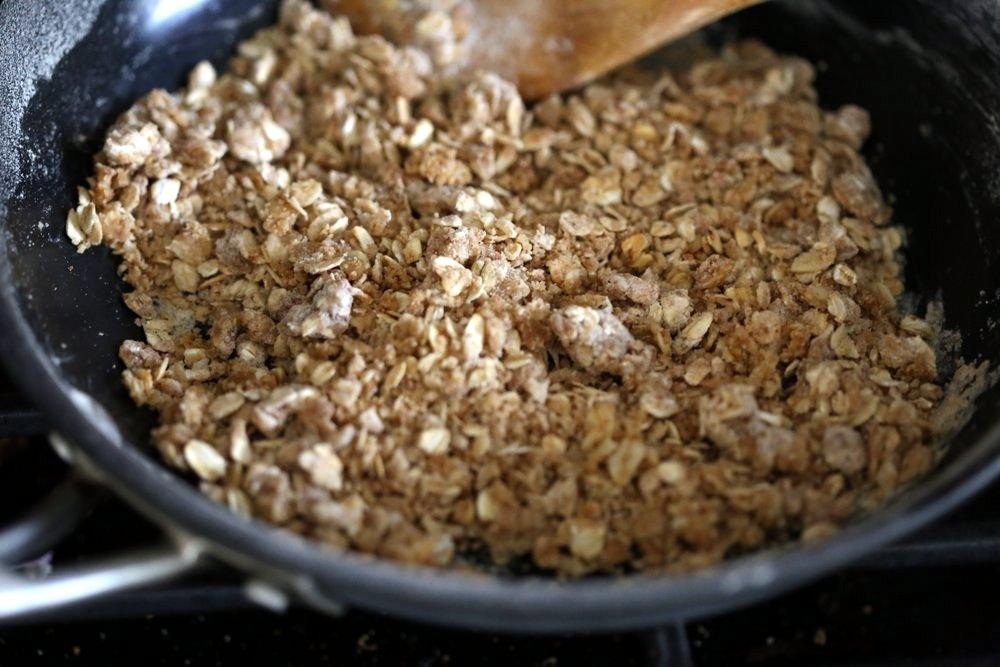 Easy 1 Pot No Bake Cherry Blueberry Crisp. Seasonal Berries cooked to a compote and topped with Toasted Crisp Oat crumble. Serve with favorite ice cream. Vegan Recipe. Can be gluten-free, nut-free | VeganRicha.com