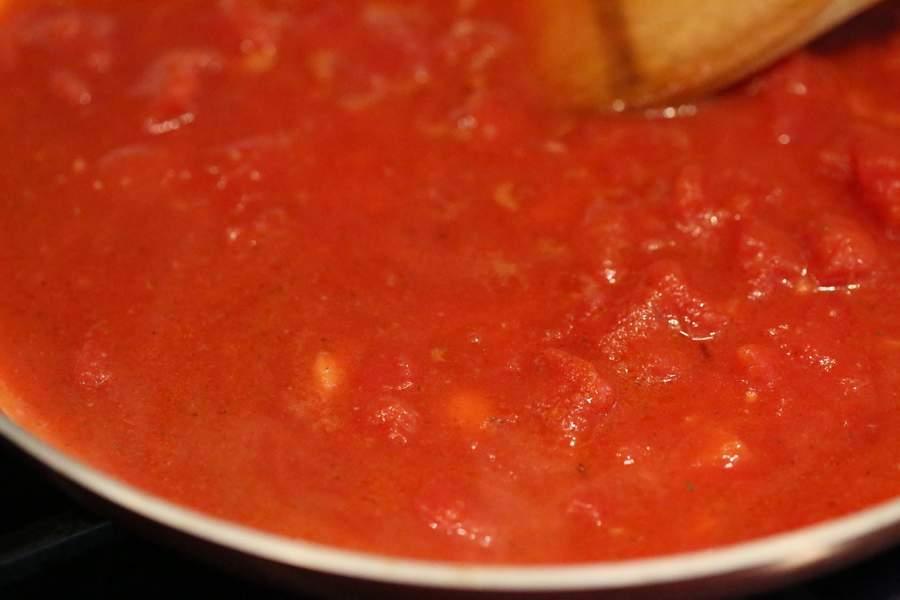 Chickpea Noodles with tomato sauce | Pitzn