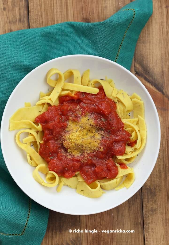 Chickpea Noodles with tomato sauce | Pitzn