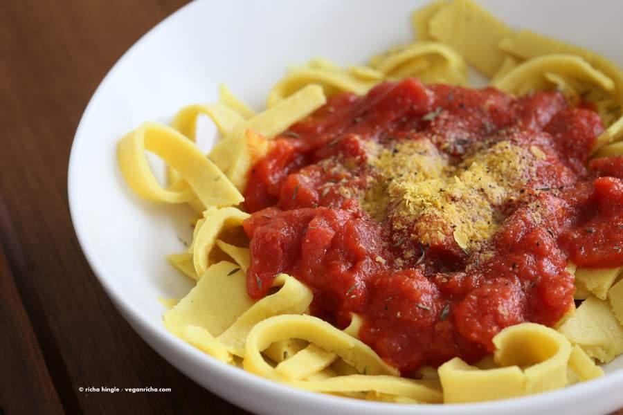 Chickpea Noodles with tomato sauce | Pitzn