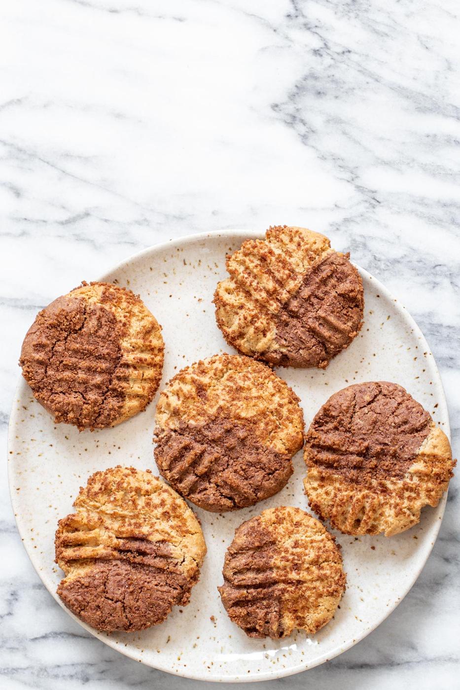 a plate with vegan pumpkin spice snickerdoodle cookies