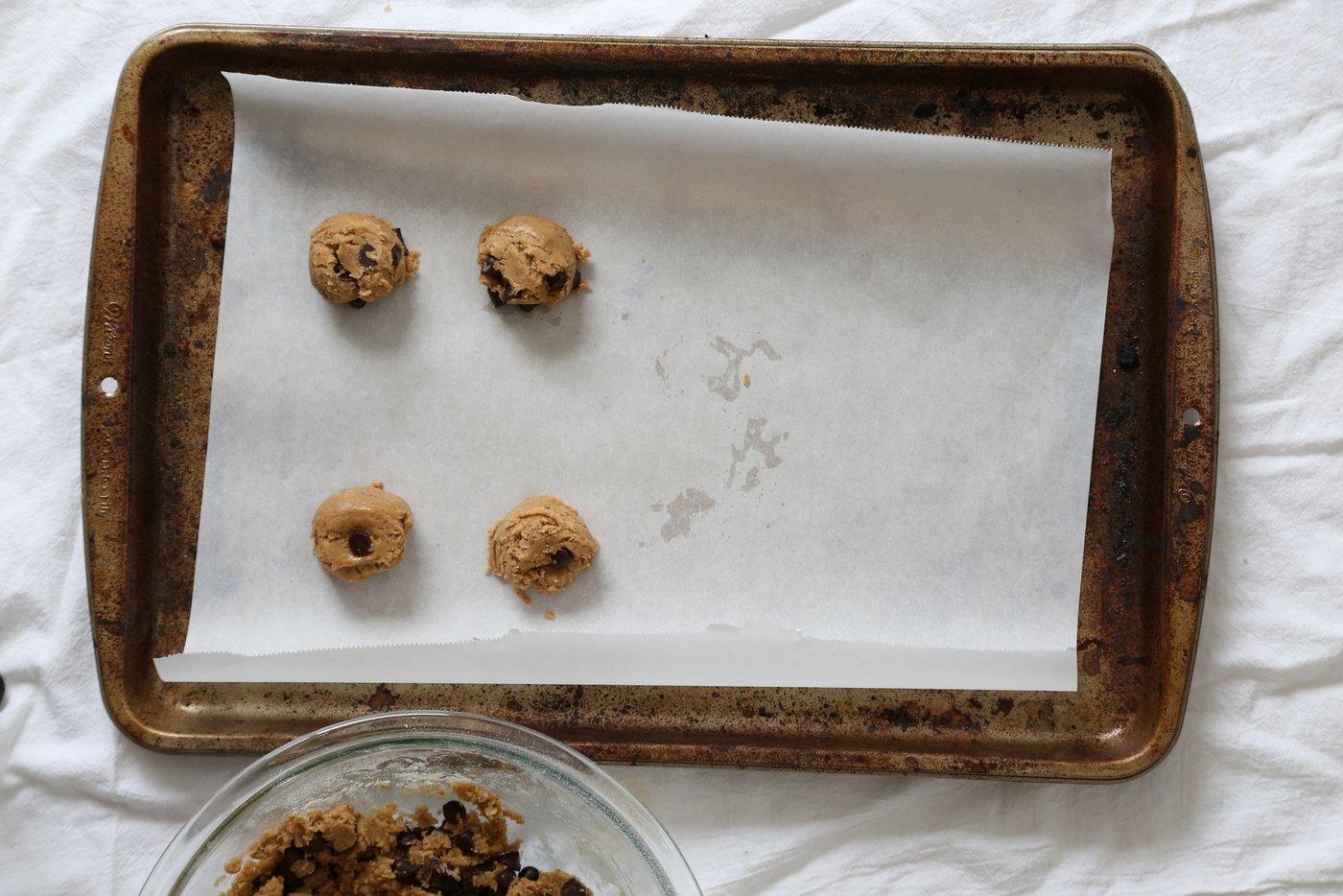 The Best Vegan Chocolate Chip Cookies. Palm oil-free! Gluten-free option. Somer's Easy Classic Chocolate Chip Cookies that are perfect for the holidays, bake sales and gifting. Vegan Nut-free Soy-free Palm oil-free Recipe. | VeganRicha.com