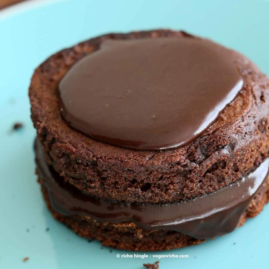 Vegan Chocolate Layer Cake | Pitzn