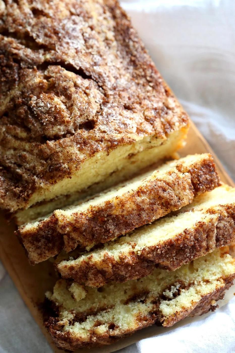 This Vegan Cinnamon Swirl Cake is super Easy and Quick. A simple yellow cake, swirled with cinnamon sugar makes for a delightful treat. Add some nuts into the swirl for variation #Vegan #Nutfree #Soyfree #Dessert #Recipe #veganricha | VeganRicha.com