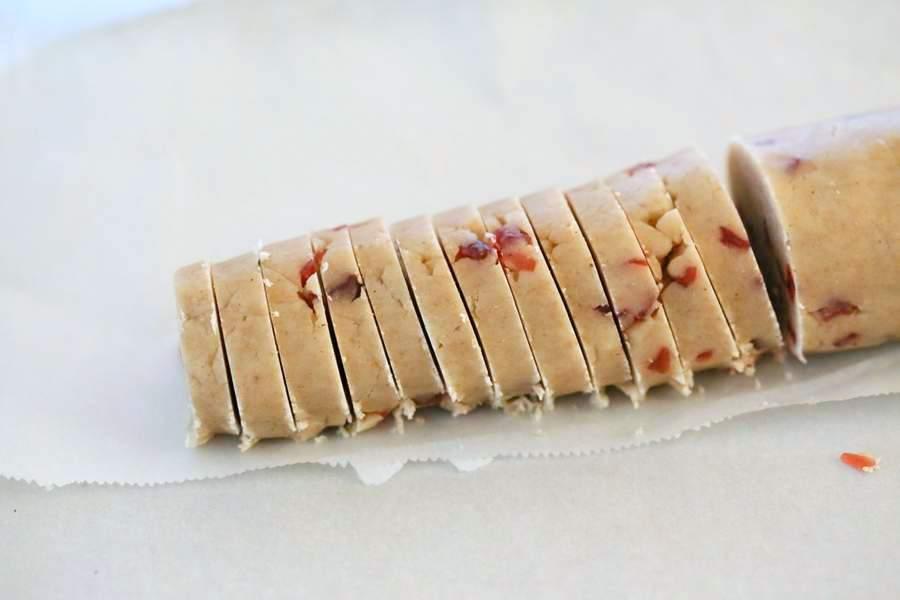 Vegan Coconut Oil Shortbread Cookies with Pumpkin Pie Spice | Pitzn #vegan #cookie #shortbread