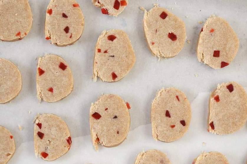 Vegan Coconut Oil Shortbread Cookies with Pumpkin Pie Spice | Pitzn #vegan #cookie #shortbread