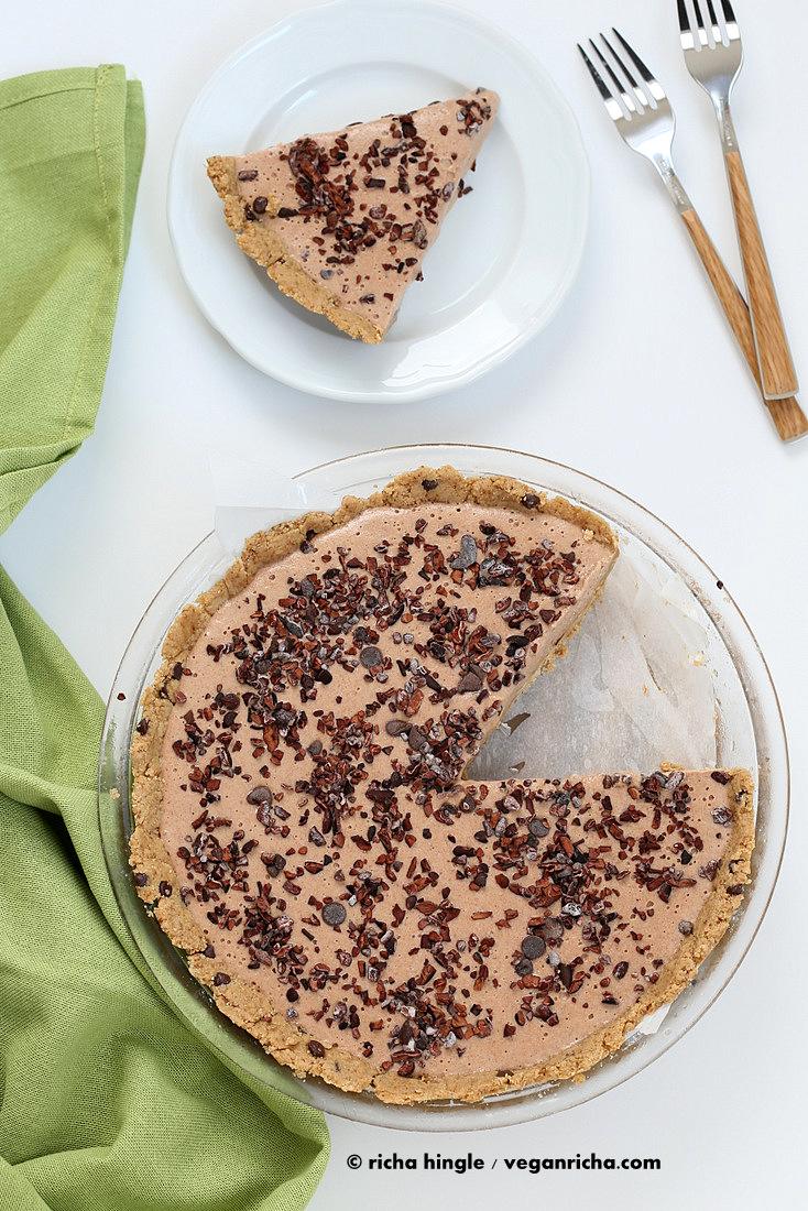 Cookie Dough Pie Crust with creamy Vanilla filling | Pitzn