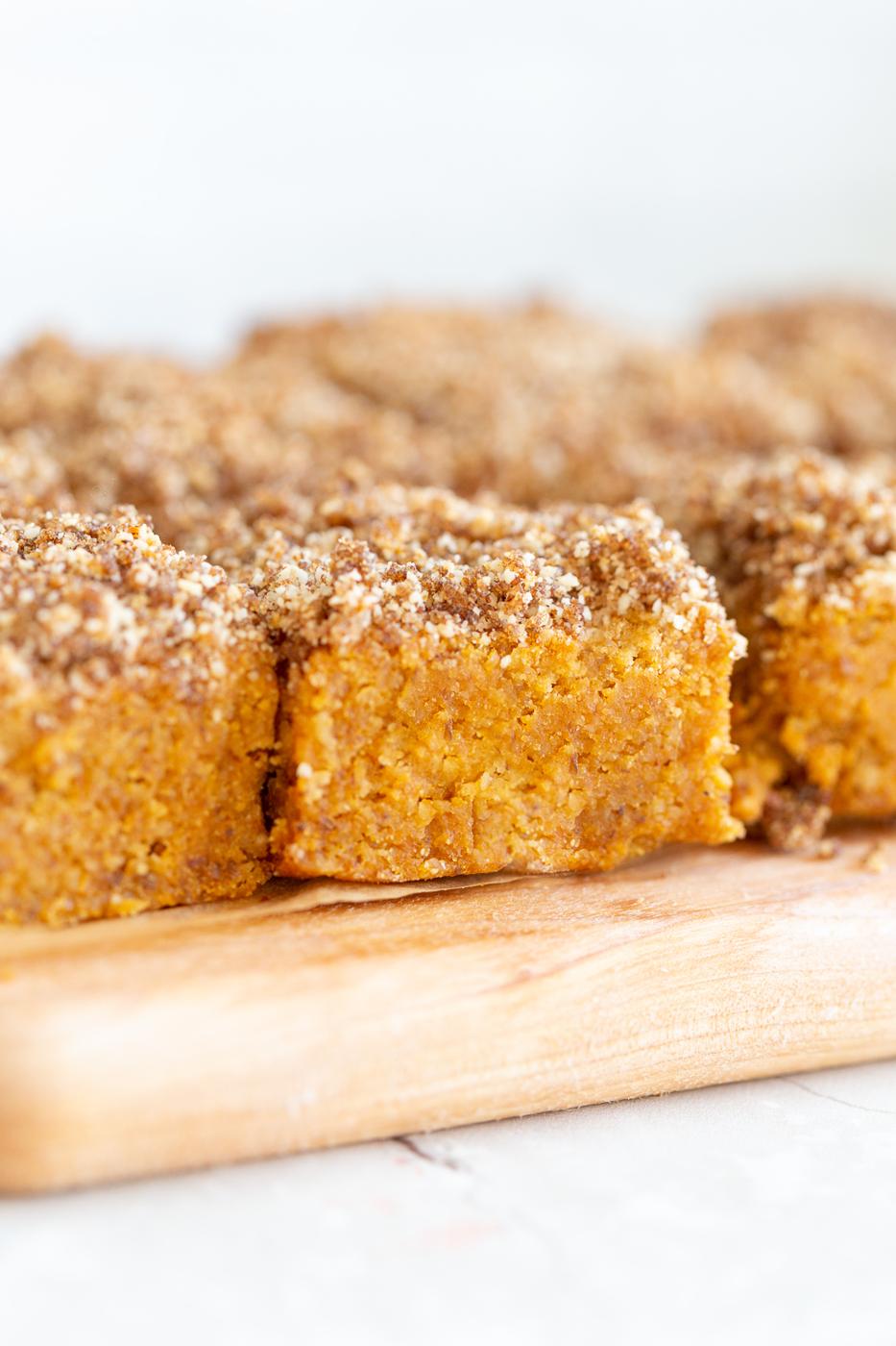 These Vegan Gluten-free Pumpkin Bars are grain-free, fudgy and so Delicious! Cinnamon streusel on top makes them decadent and festive. #Oilfree #Vegan #Glutenfree #Soyfree #Paleo #Grainfree #Recipe #VeganRicha