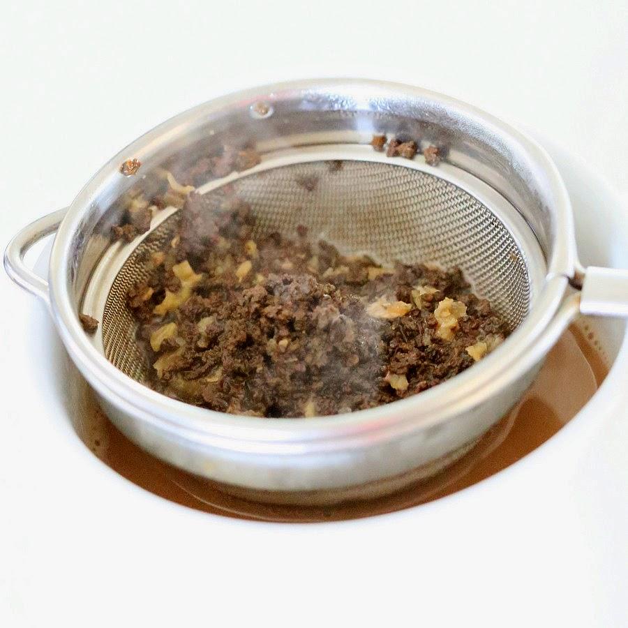 Vegan Indian Masala Chai. Fabulous almond milk tea with fresh ginger and homemade chai spice blend with cardamom, cinnamon, pepper. Flavorful traditional Indian Chai made vegan