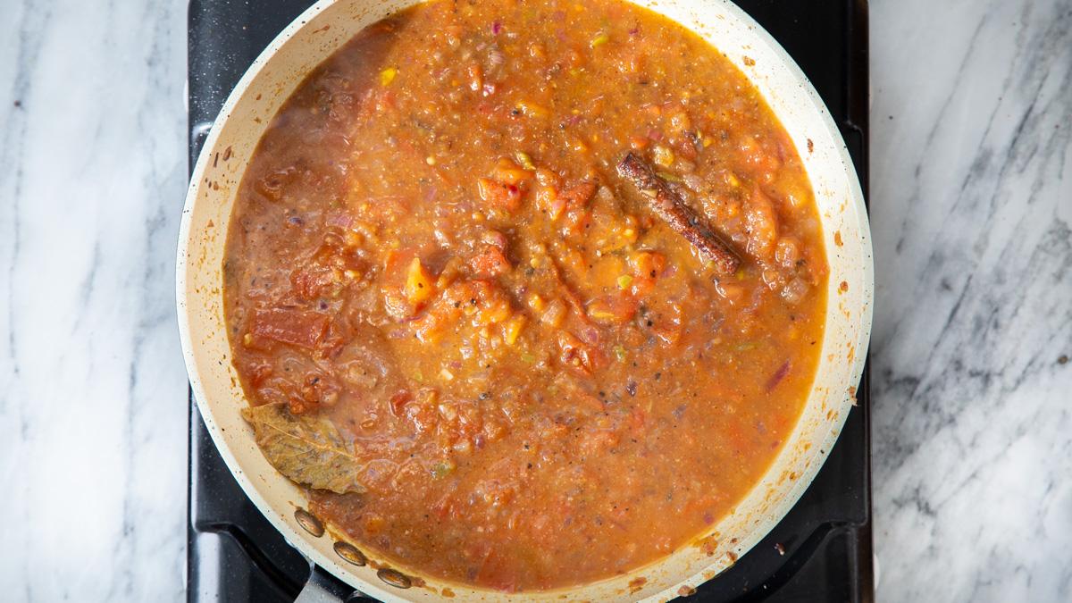 vegan gravy for khada masala murg in a frying pan