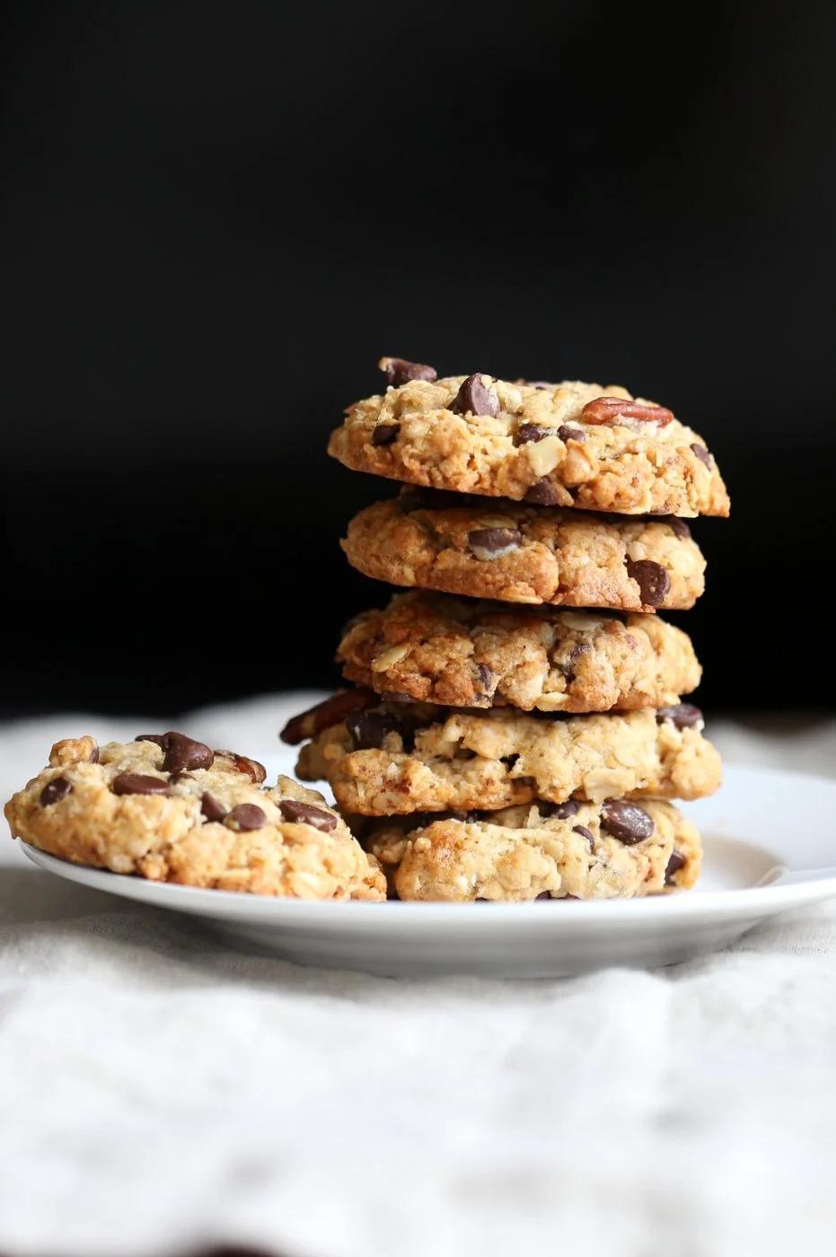 Vegan Cowboy Cookies Mix makes great Jar gifts for the Holiday Season. Layer oats, flour, coconut, chocolate sugar and pecans. Mix, add applesauce and oil, and bake. #veganricha #Vegan #Recipe Can be #glutenfree. | VeganRicha.com