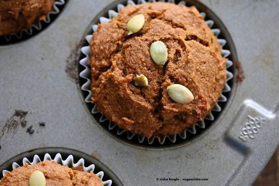 Vegan Pumpkin Cream Cheese Muffins | https://veganricha.com #pumpkin #fall #spices #vegan #breakfast #muffin These muffins have pumpkin puree, pumpkin pie spices, all whole grain flour and are filled with vegan cream cheese in the center!