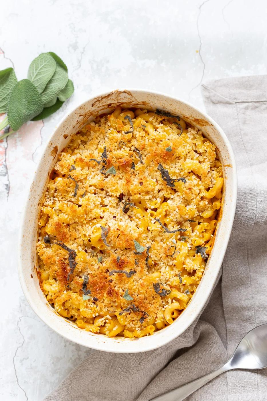 Vegan Pumpkin Mac and Cheese Bake