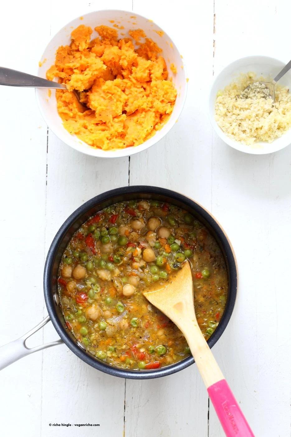 Vegan Shepherds Pie with Chickpeas and Sweet Potato mash. Crusted with breadcrumbs, garlic and herbs. 1 hour easy Vegetarian Shepherds Pie. Vegan Nut-free Soy-free Recipe. Can be gluten-free | VeganRicha.com