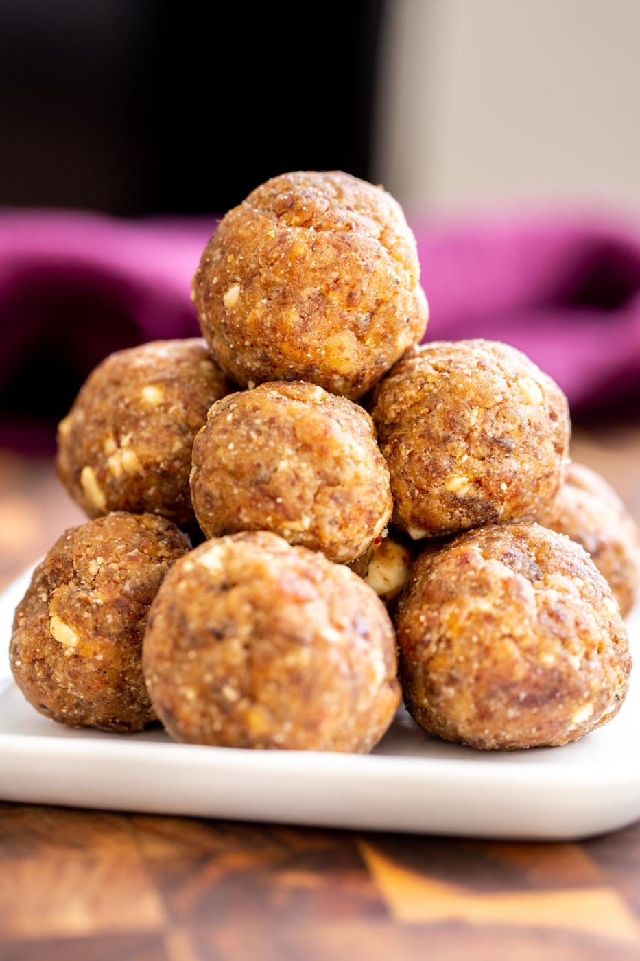 Vegan Whole Wheat Date Ladoo