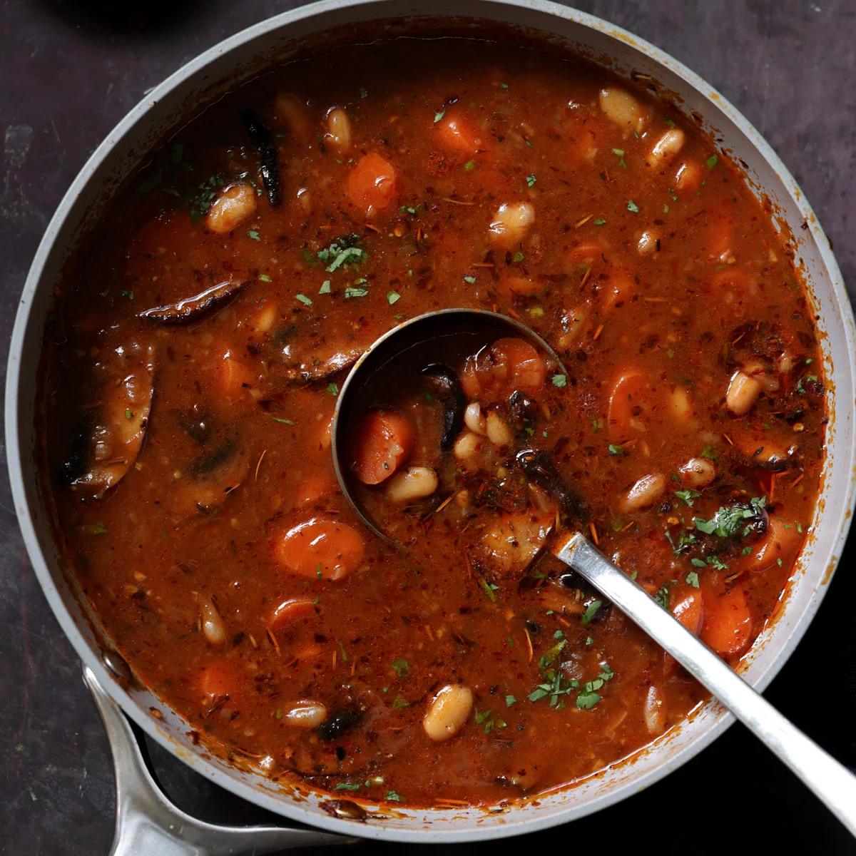 One Pot Veggie Bean Stew (nut-free )