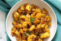 Tangy Gujarati Sesame Potatoes: Bateta Nu Shaak