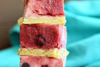 Berry Bliss Frozen Yogurt Bars: Vegan & Gluten-Free Goodness