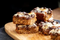 Sticky Date Caramel Chocolate Chip Oat Bars