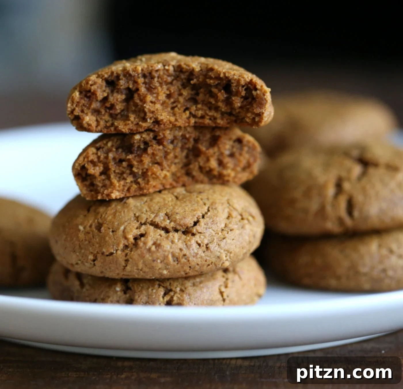 A tray of freshly baked Vegan Pumpkin Ginger Snaps, ready to be enjoyed. Plant-based, cozy, and perfect for autumn desserts.