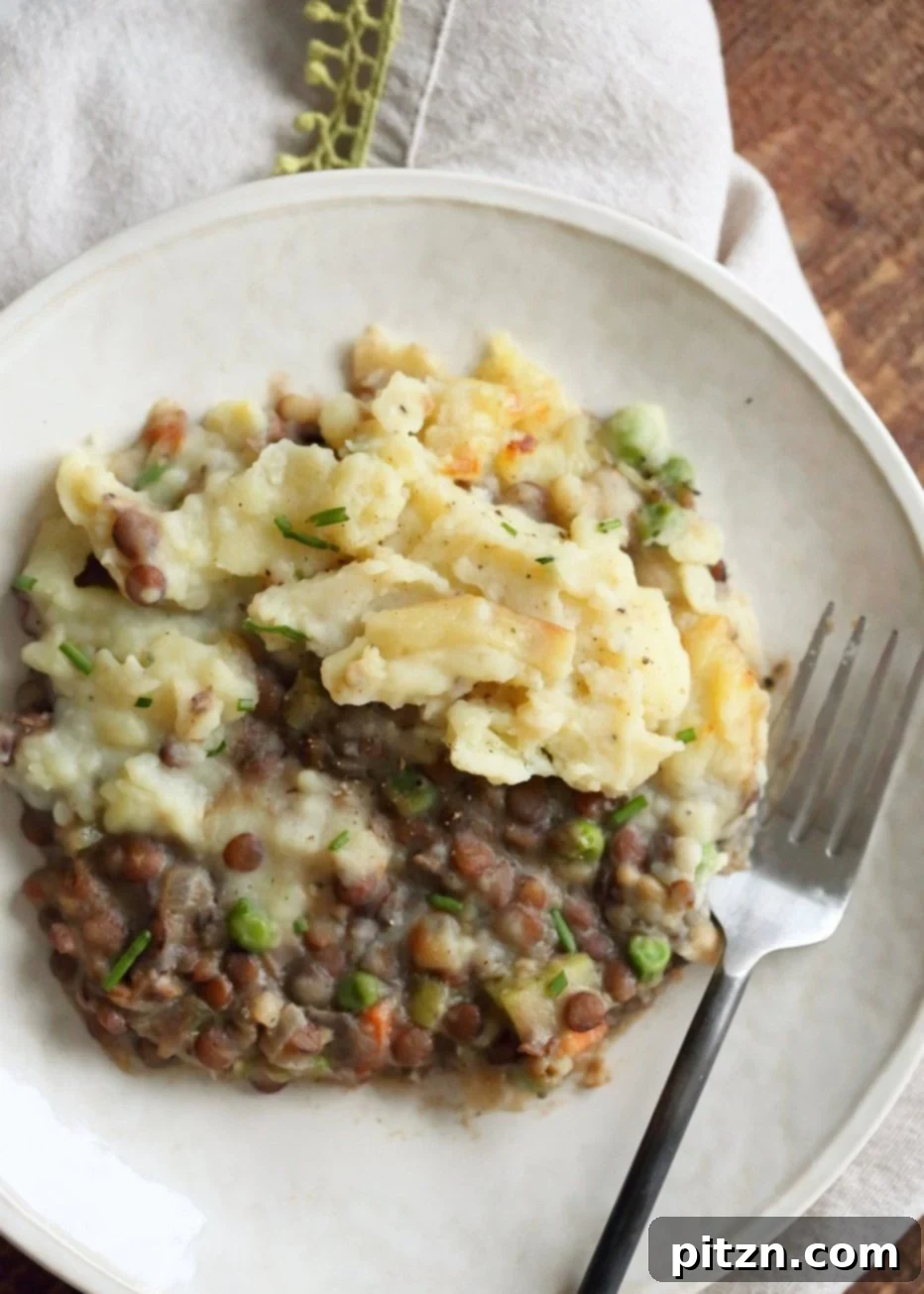 Heartland Lentil Mushroom Bake 3 Vegan Lentil Shepherd's Pie - Mushroom and Lentil Shepherdless Pie with Gravy and Garlic mashed potatoes. A wholesome #Vegan #Glutenfree #Recipe. Can be soy-free. | VeganRicha.com