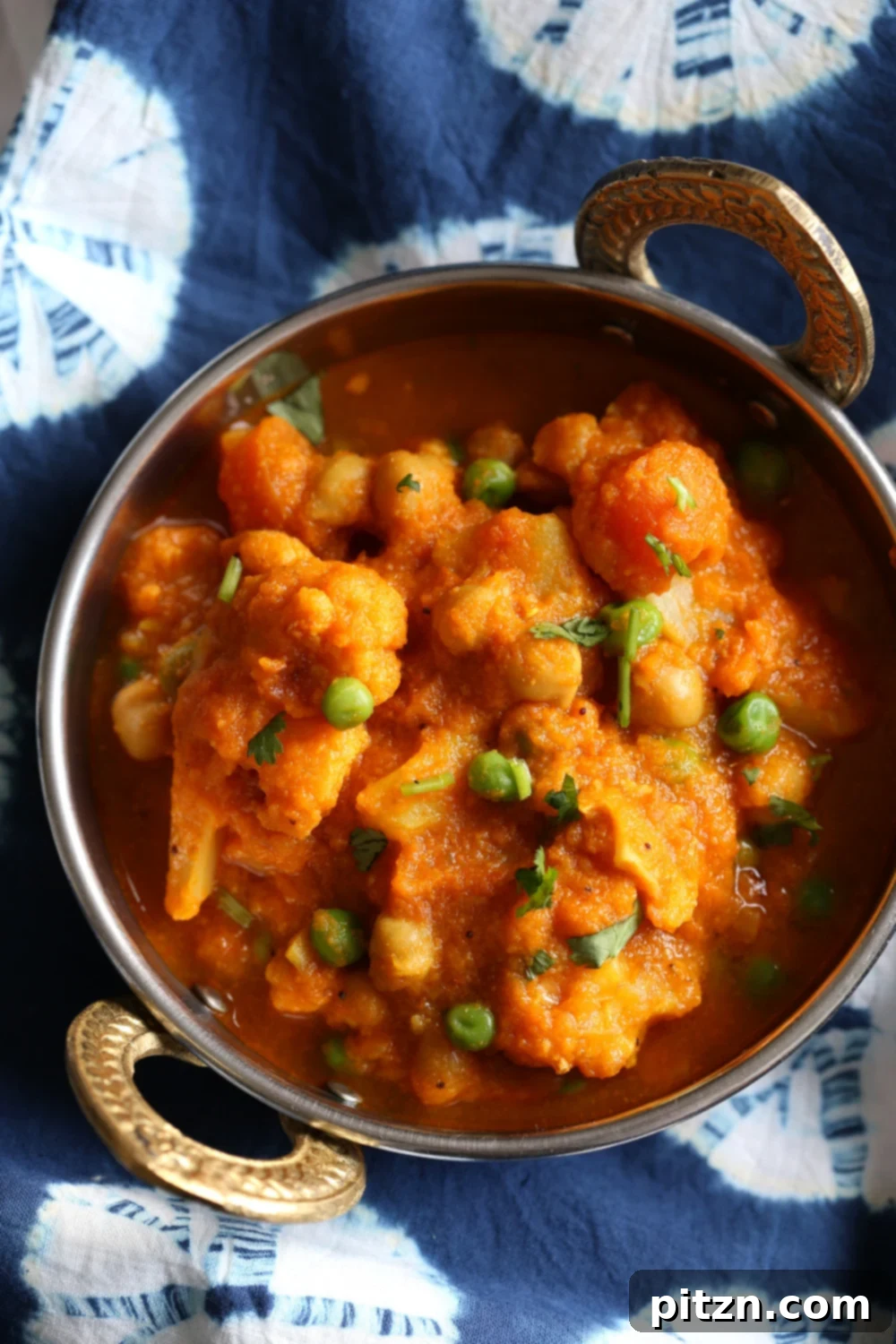 Veggie Kurma - Easy Coconut Korma Sauce with Cauliflower, Potatoes, Carrots, Chickpeas. Vegetable Korma #Vegan #Glutenfree #Soyfree #Nutfree #Recipe