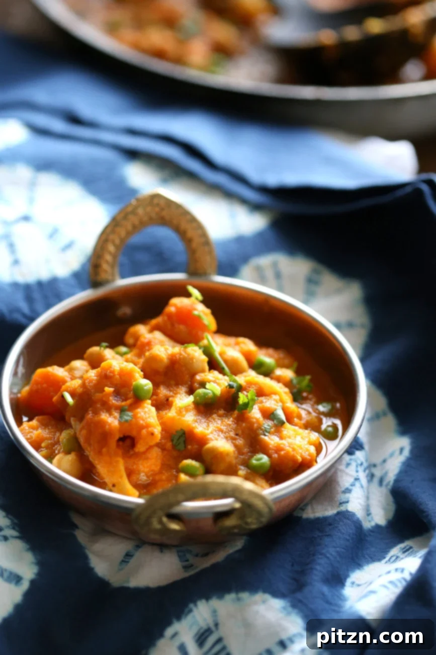 Veggie Kurma - Easy Coconut Korma Sauce with Cauliflower, Potatoes, Carrots, Chickpeas. Vegetable Korma #Vegan #Glutenfree #Soyfree #Nutfree #Recipe