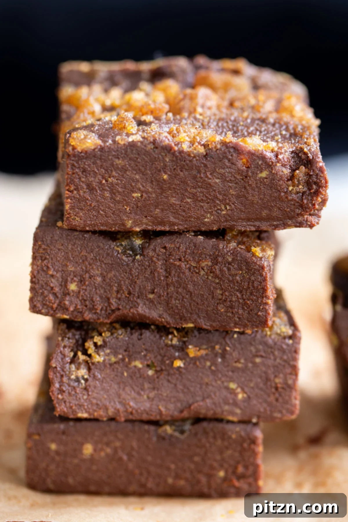 vegan gingerbread fudge topped with brown sugar and cristalized ginger 