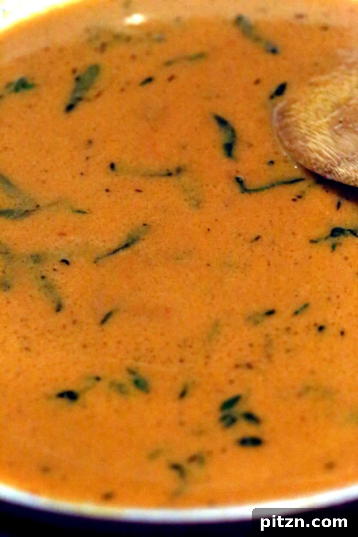 Velvet Vegan Pumpkin Sage Pasta with Crispy Sage Accents 4 Vegan Pumpkin Sage Pasta | The luscious sauce
