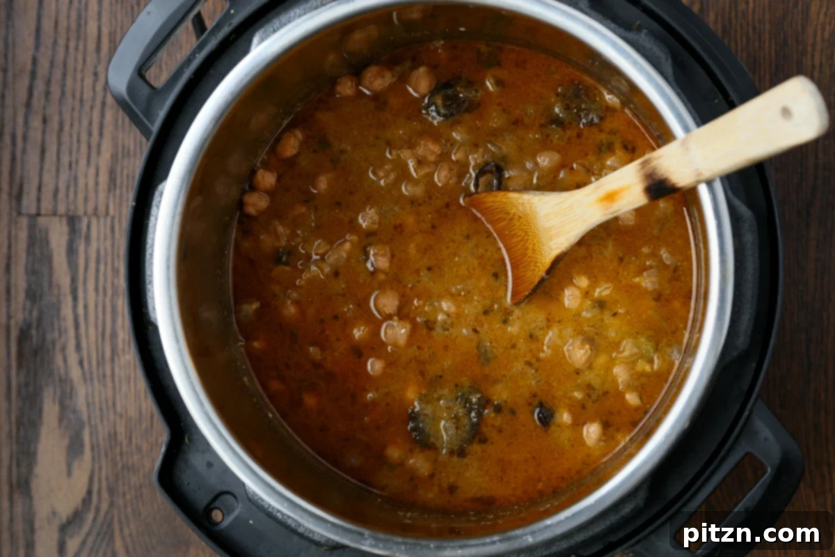 Instant Pot and Stovetop Punjabi Chole North Indian Chickpea Curry 17 Punjabi chole after stirring in the yogurt