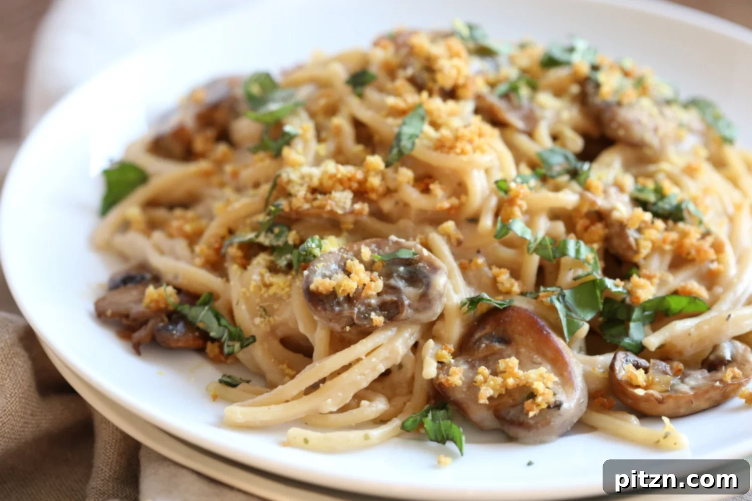 Speedy Creamy Mushroom Tetrazzini 4 Instant Pot Mushroom Tetrazzini Simplƒe Creamy Comforting Pasta dinner with simple pantry ingredients. 1 Pot Tetrazzini. #Vegan #Soyfree #Recipe.#VeganRicha Can be #nutfree #Glutenfree