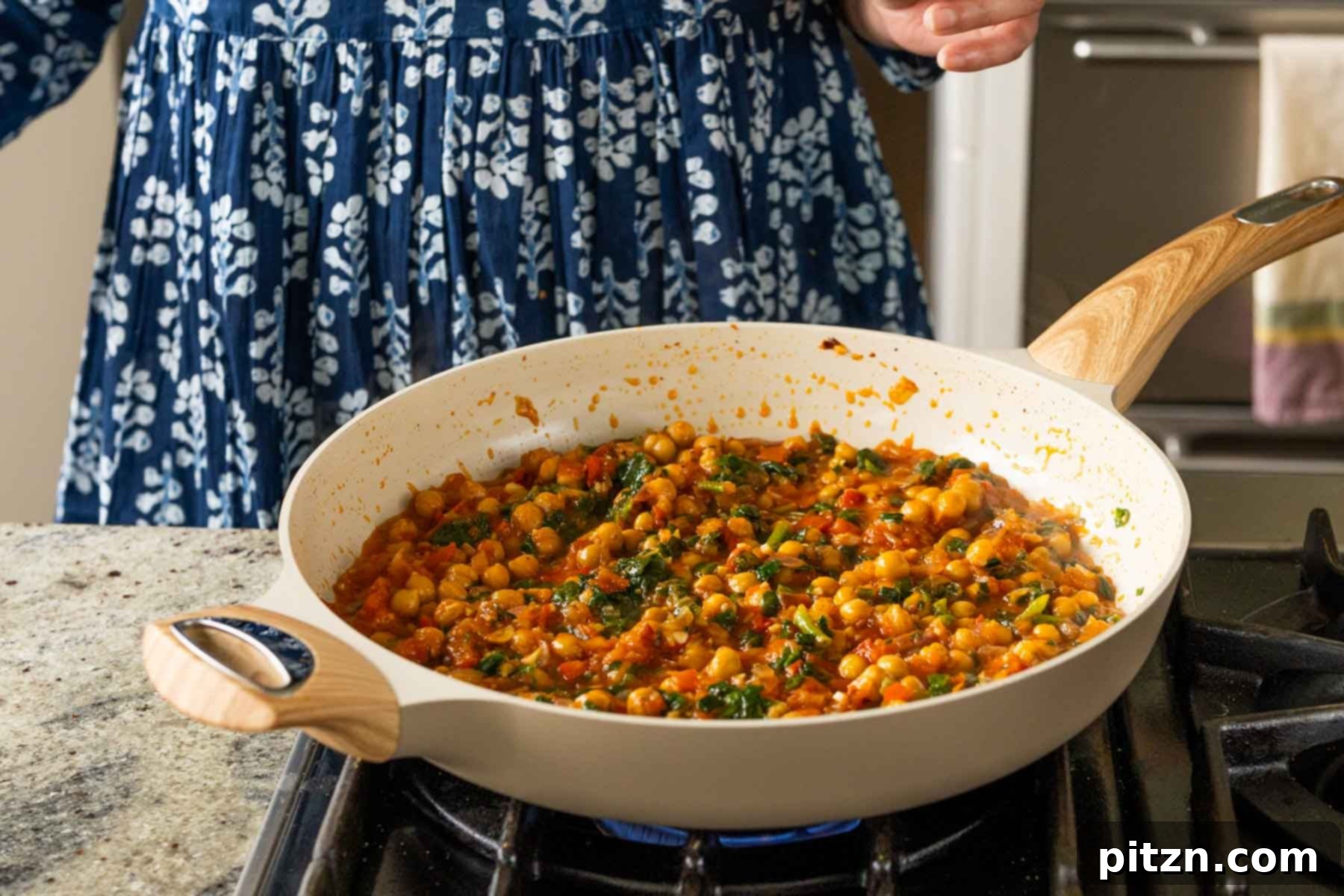 Peri Peri Pan Roasted Chickpeas 17 peri-peri chickpeas in the pan after cooking